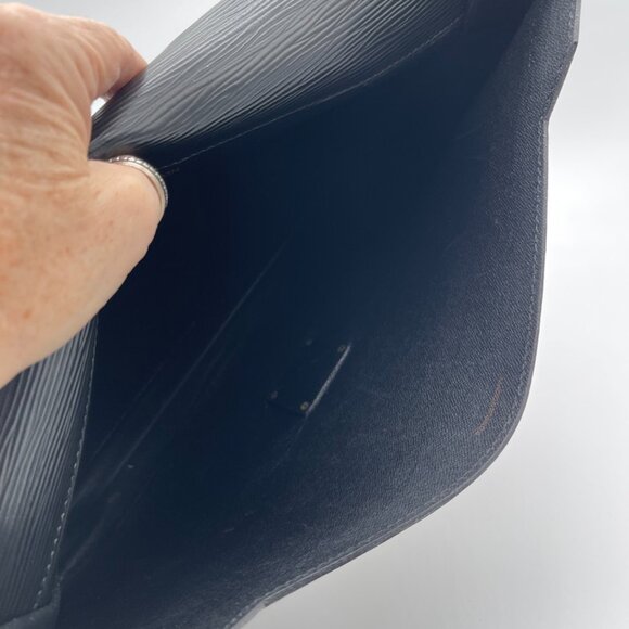 Louis Vuitton Portfolio/Pouch MM Black Epi Leather - Picture 6 of 6